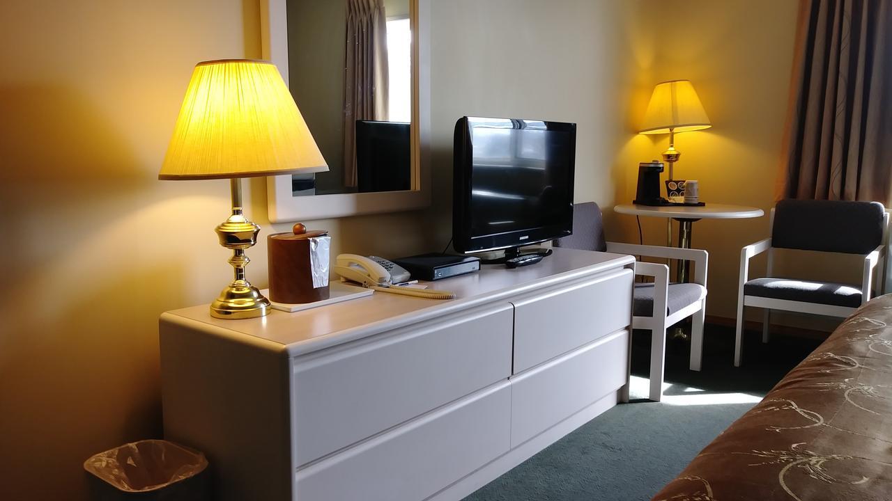George Mountain View Hotel & Resto Merritt Ngoại thất bức ảnh