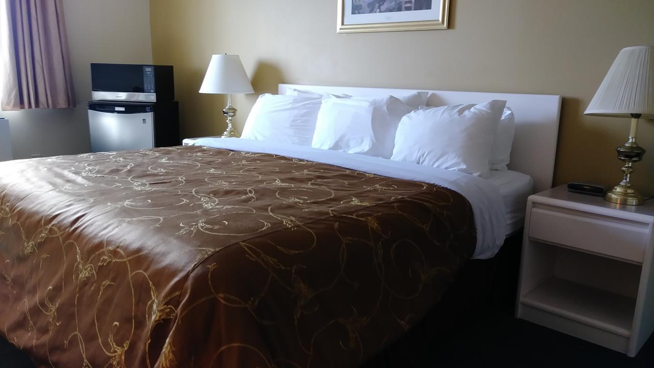 George Mountain View Hotel & Resto Merritt Ngoại thất bức ảnh