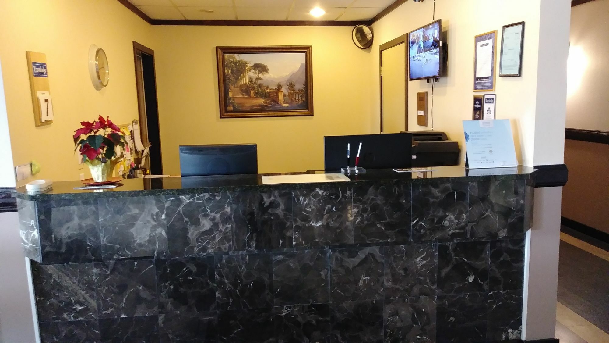 George Mountain View Hotel & Resto Merritt Ngoại thất bức ảnh
